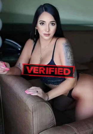 Beverly tits Prostituta Carnejeira